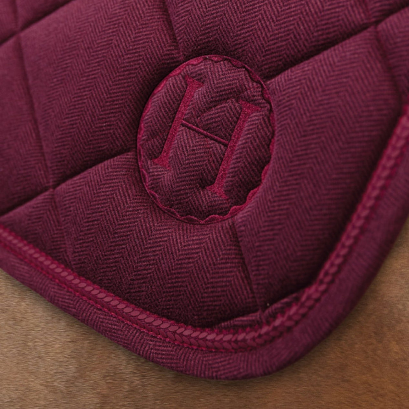 HARCOUR Sottosella Charma Bordeaux 3000450074597 CHEVRON VINE 