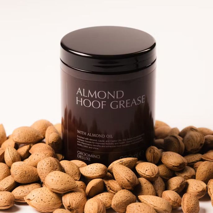 GROOMING DELUXE Grasso Per Gli Zoccoli Almond Hoof Grease 900ml Groomin Deluxe 42425 NEUTRO 