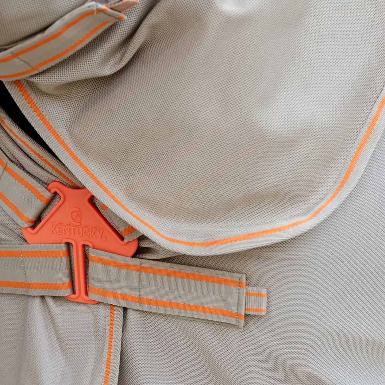KENTUCKY KENTUCKY MESH FLY RUG COMFORT KENTUCKY Beige/orange coperta per cavallo 52237 32BEIGE/ORANGE 