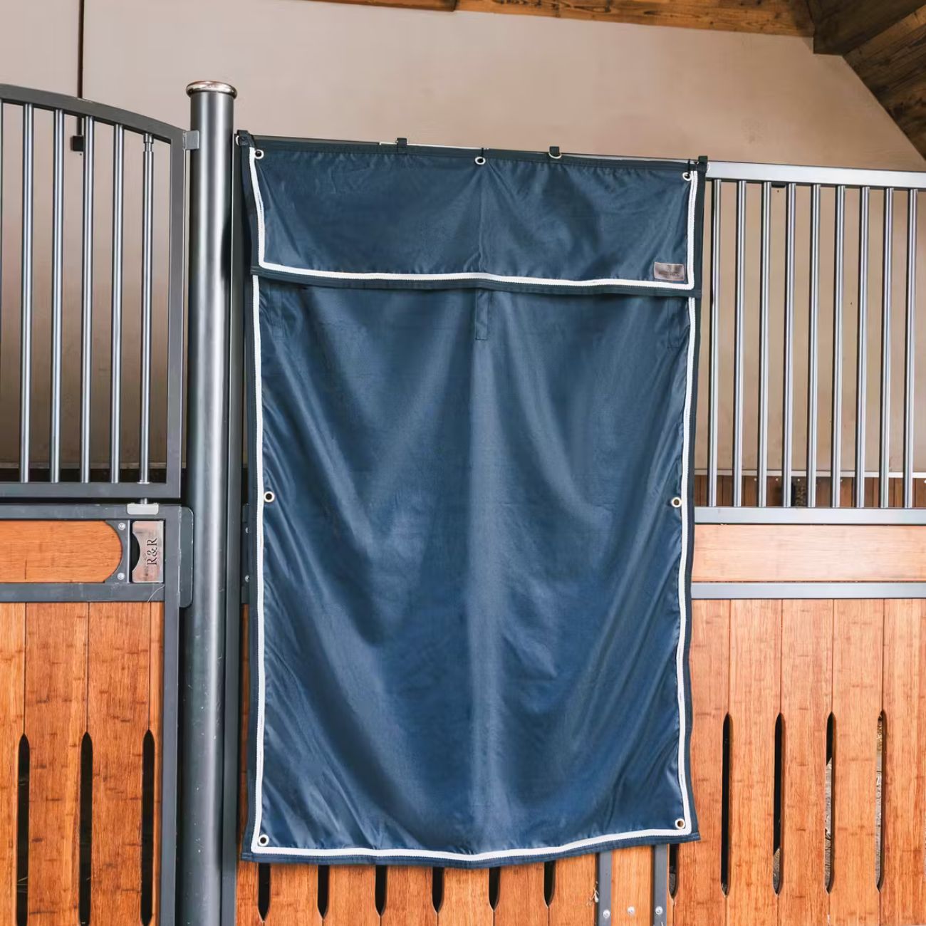 KENTUCKY KENTUCKY STABLE CURTAIN WATERPROOF CLASSIC 135cmX200cm KENTUCKY Blu accessori per la scuderia 82159 03NAVY 