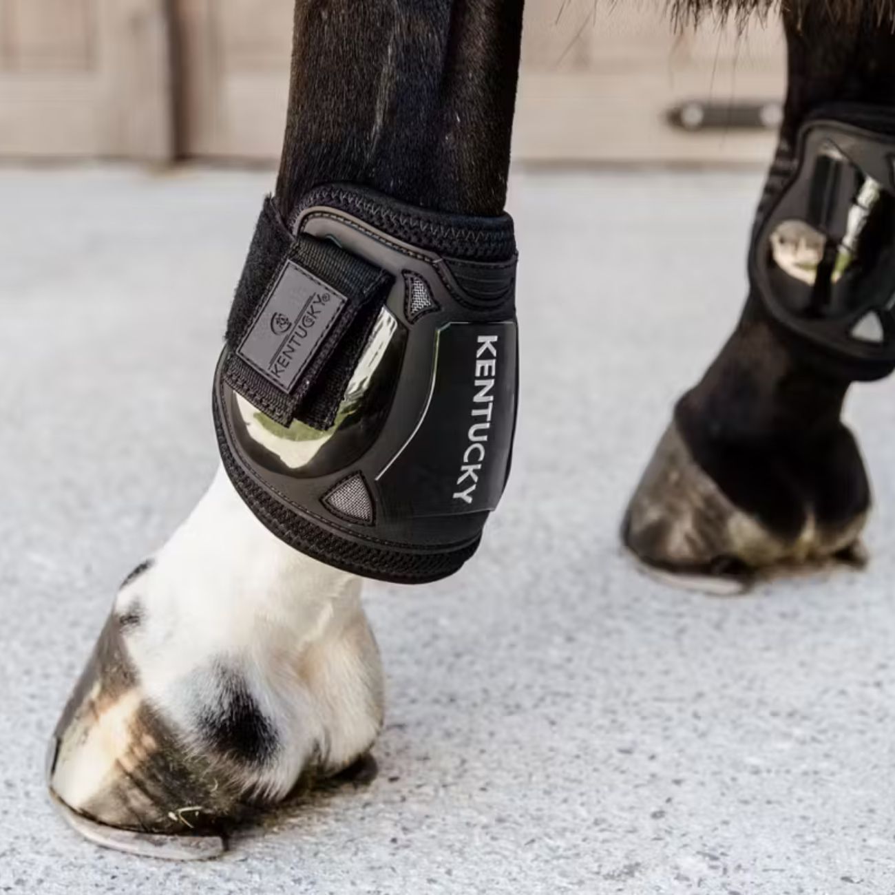 KENTUCKY KENTUCKY MOONBOOTS AIR VELCRO KENTUCKY Nero protezioni arti cavallo 88206 01NERO 
