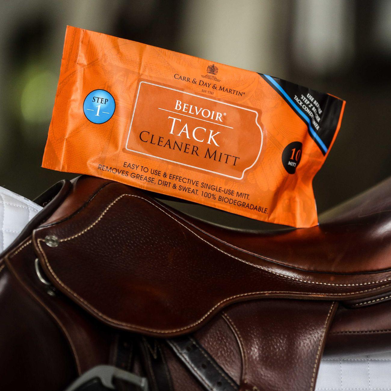 Carr & Day & Martin BELVOIR TACK CLEANER MITT STEP 1 - detergente per cuoio spray (Step 1) 726018 NEUTRO CARR AND DAY AND MARTIN 
