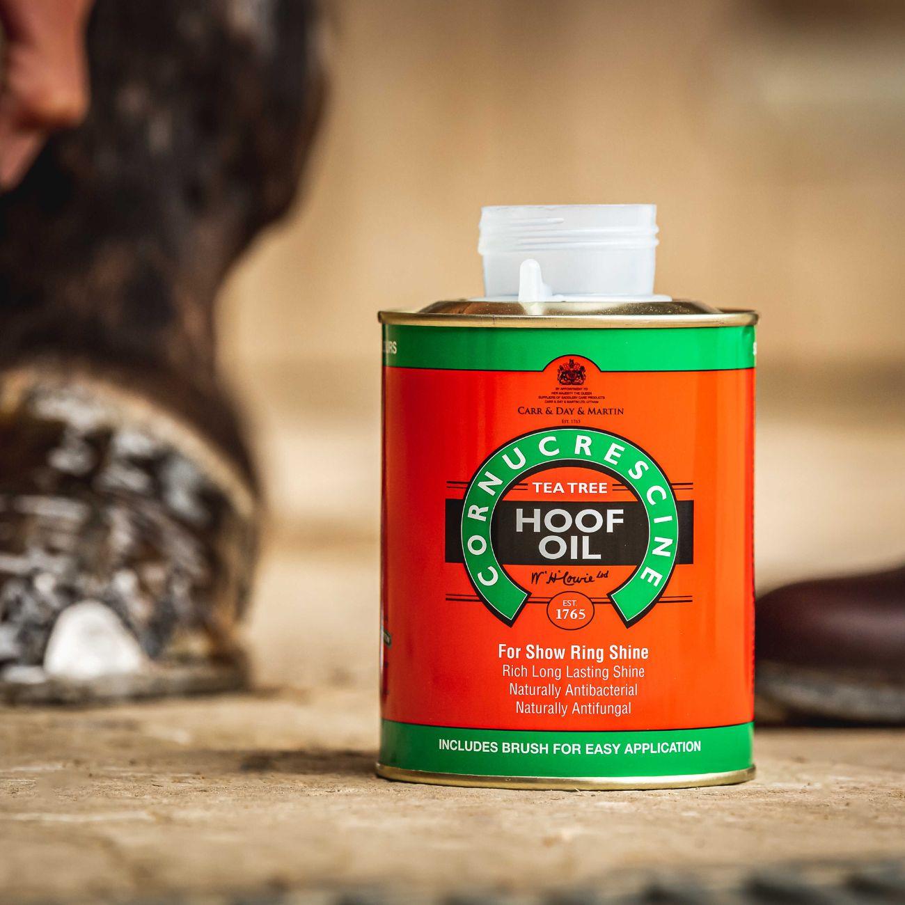 Carr & Day & Martin COURNUCRESCINE TEA TREE HOOF OIL 500ml. - cura cavallo/cuoio 726013 NEUTRO CARR AND DAY AND MARTIN 